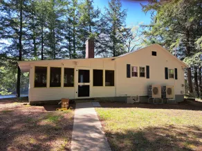 Waterfront camp on quiet part of Lake Winnisquam, dog-friendly, w/dock - Image 5