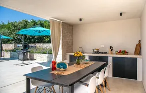 Beautiful home in Marcana - Image 5