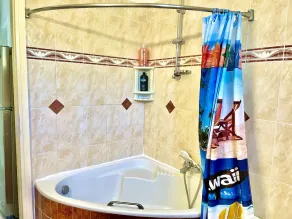 Ideal for family and friends, 2 apartments, connecting door - Image 4