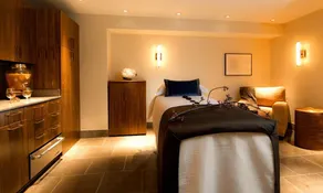 2 Connecting Suites at a 5⭐️ Hotel - Image 5