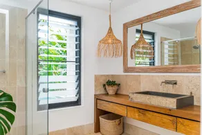 SOL VILLA - Luxury Retreat - Image 5