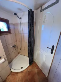 Apartment Ela in a traditional stone villa - Image 3
