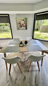 Freshly remodeled, modern & dog friendly unit! - Image 5