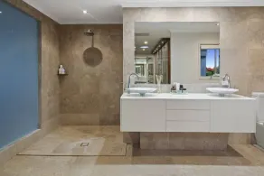 Sorrento Waterfront 4Bd, Pool  Pet friendly - Image 4