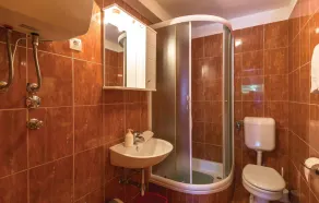 Awesome home in Tucepi with sauna - Image 2