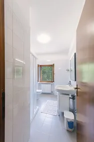 Gamle bondegård på landet - Image 2