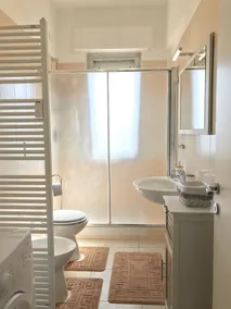 [Savona] Casa Del Sole ~ Wi-Fi ~ AC ~ 2 rooms - Image 2
