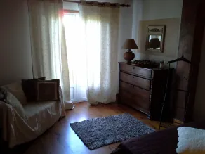 HOLIDAY HOUSE IDEALLY LOCATED - Image 3