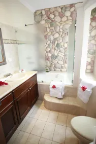 Gorgeous Resort-Style Luxury Accommodation in Tranquil Esterillos Este - Image 4
