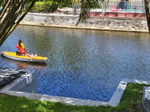 Waterfront Paradise/ hot tub ~ outdoor bar & grill ~ miniature golf ~ playground - Image 3