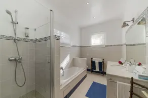 Magnificent Funchal Villa | Quinta D'Alegria | 4 Bedrooms | Panoramic Sea & City Views | Short Drive to Centre - Image 2