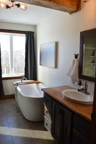 Private and Quiet - Only 2 min from Val St Côme - Image 5