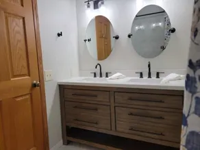 Clean, Comfy, digs close to all the attractions - Image 2