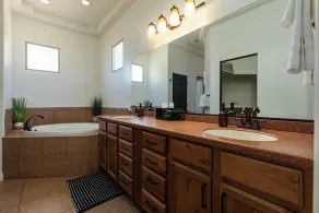Red cliff views! 2 Kings! Private hot tub! Pool! - Image 2