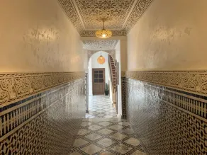 Room for up to 4 people in a Riad renovated in the Moroccan architectural style - Image 4