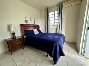 * 1 MILE FROM THE BEACH! * Quiet dead end street in great location! * - Image 4