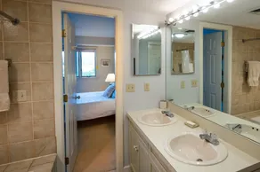 Rymlig, Lake View Condo nära Tanglewood i Berkshires hjärta! - Image 3