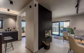 Villa with pool near the beach - Image 2