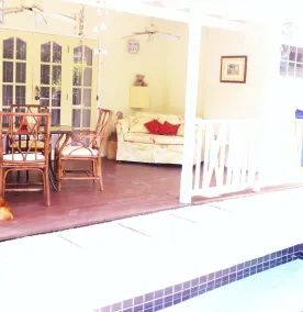 Comfortable & spacious one bed westcoast apartment, near shops, beach and pool.  - Image 4