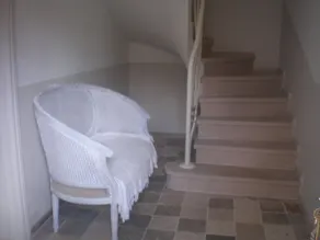 Home Pape - Cottage Court - Image 2