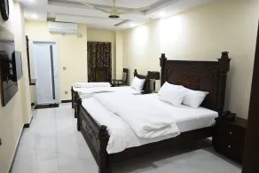 Hotel 99 - Image 4