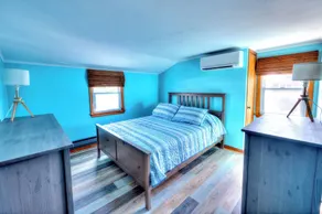 Newly Renovated, Rustic Decor Surf City Apartment. - Image 3