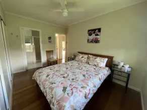 Classic beach Getaway - Close to winery region and beach! - Image 3