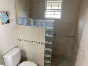 Villa com 3 quartos, piscina, vista e acesso à praia - Image 3