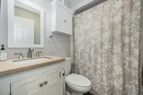 7-bed w/ Starlink ,  v-ball  near beach! - Image 3