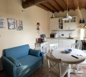 In the heart of Tuscany, beautiful garden with swimming pool, Casa di Ele awaits you - Image 4