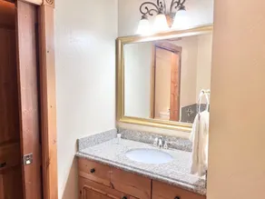 2047/49 | Spacious 2BR Villa | Near Park City Ski - Image 4