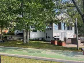 Lake Michigan Cottage w/ 265 ft of Private Beachfront! Perfect family getaway! - Image 5