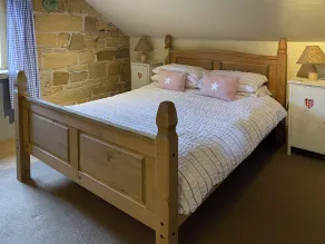 Panoramic countryside views can be savoured from this barn conversion. - Image 4