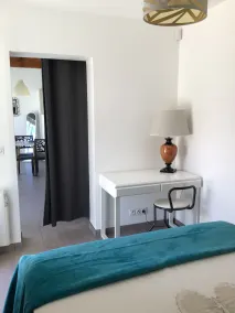 DET STILLE HUS MELLEM HAV OG BERG - Image 4