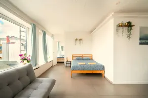 Centrally Located Antwerp Stay for 10 - Image 3