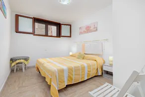 Holiday Apartment \"Caterina\" with Shared Terrace & Wi-Fi - Image 5