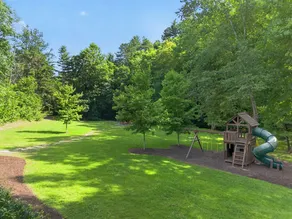 Luxuriöse Blockhütte w / Geräumiges großes Zimmer am Forellenbach mit Spielplatz - Image 2