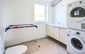 Three-Bedroom Holiday Home In Spottrup - Image 4