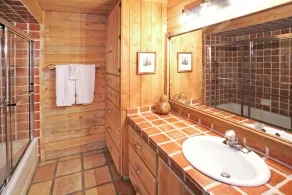 BERGFAVORIT - ASPEN RIDGE, VARMT TUB, FULL UDVISNING AF SKI Hældninger, træbrændende pejse - Image 5
