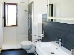 Country House / Farm House em Roseto Degli Abruzzi com 7 quartos e capacidade para 19 pessoas - Image 3
