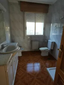 Beautiful apartment overlooking the vineyards - Image 3
