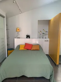 Cottage, perto de Aix en Provence, com terraço ensolarado e fonte ao ar livre - Image 5