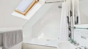 Barnkonvertering med pittoreska utsikt över Downland, 6 sovplatser, nära Ryde Beach - Image 4