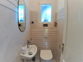 Luxury apartment in the city center with a large terrace, garden, private garage - Image 5