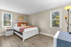 Cozy Spacious Home Walk to the Beach and 1 Mile to Downtown Hyannis - Image 5
