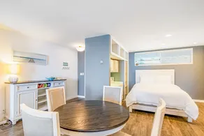 Beautiful, luxurious hideaway right on Carbon Beach in Malibu! - Image 5