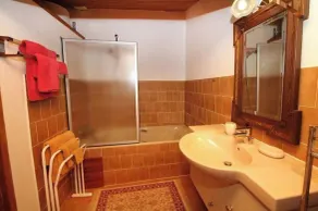 Charming gîte with swimming pool in a house full of character - Image 2