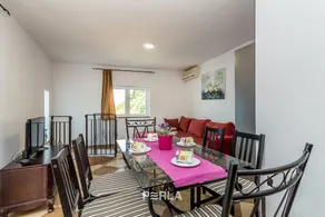 Holiday house BELLA MARE with stunning sea view 50m from the beach in Vrbnik on Krk island - Image 3