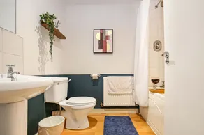 Beautiful Apartment - City Centre - Garden+Parking - Image 2
