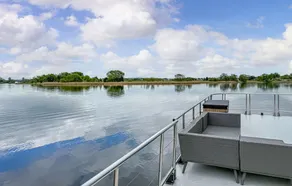 Urlaub im schwimmenden Ferienhaus, mitten in der Natur - Image 5